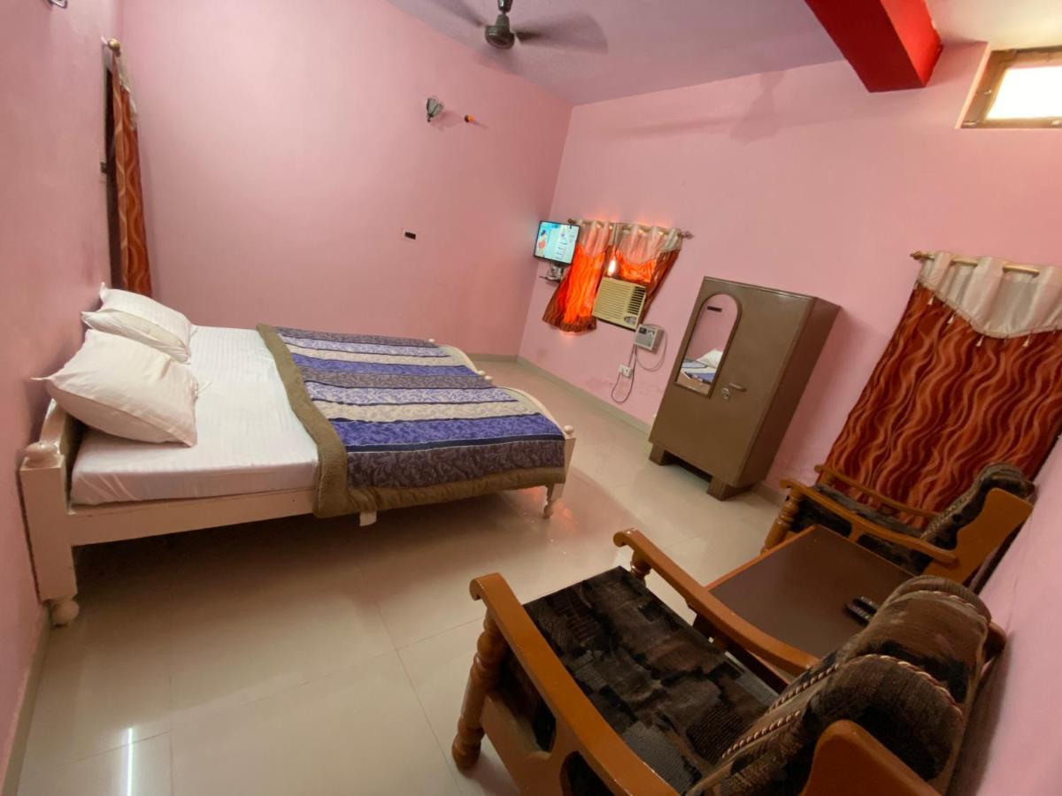 Hotel Shri Mahant Orchha 5 Mint Walking From Ram Raja Temple Kültér fotó